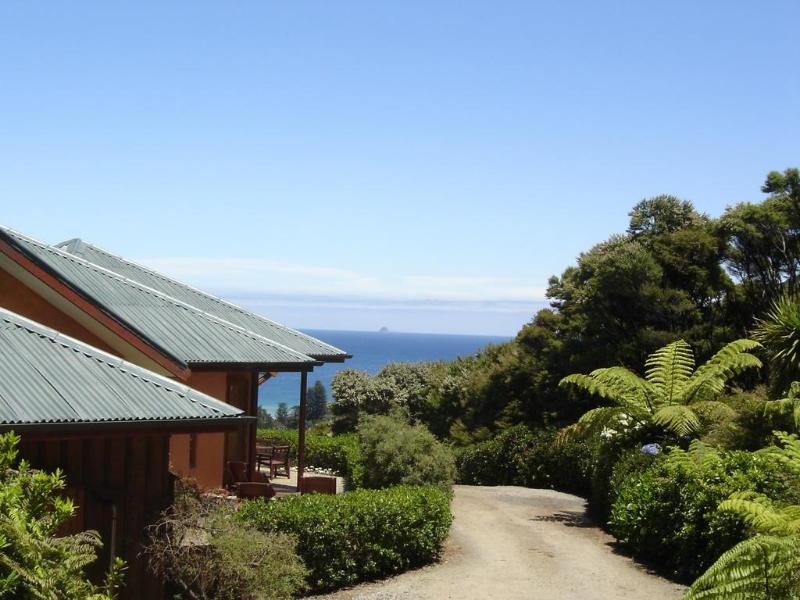 Earthsong Lodge Tryphena Exterior foto